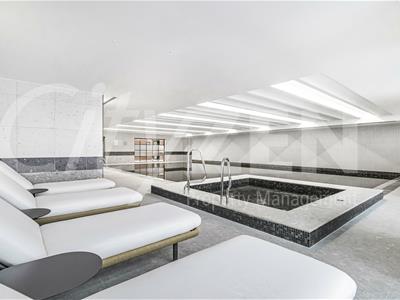 RESIDENTS POOL & HOT TUB